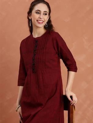 Women embroidered thread work kurta 1