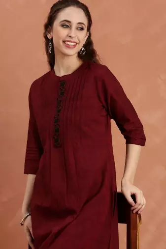 Women embroidered thread work kurta