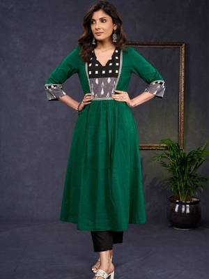 Women thread work kurta 3