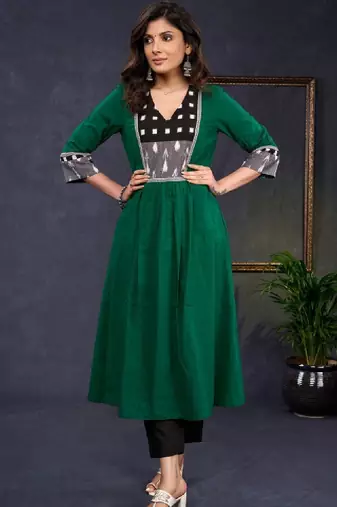 Women thread work kurta