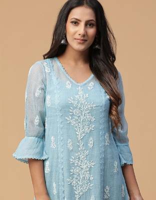 Blue embroidered chikankari a-line kota doria kurta with applique work 2