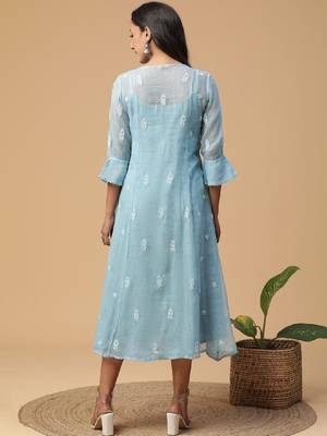 Blue embroidered chikankari a-line kota doria kurta with applique work 4
