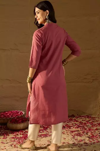 Women ethnic motifs embroidered thread work kurta