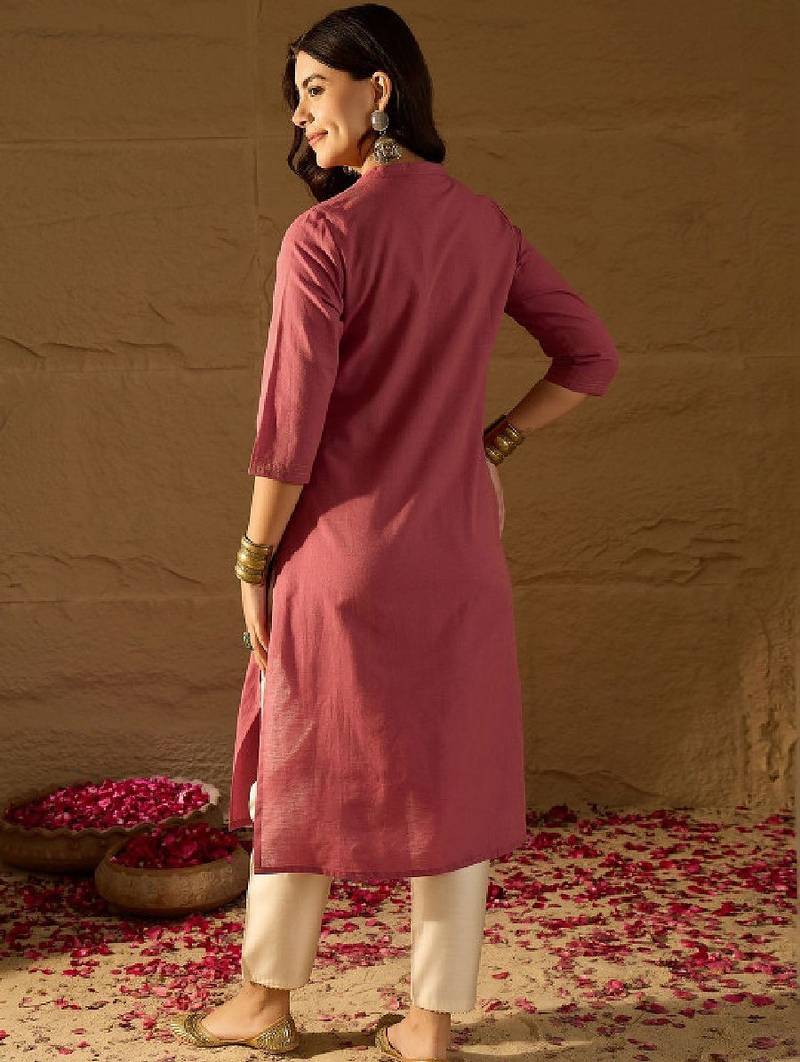 Women ethnic motifs embroidered thread work kurta