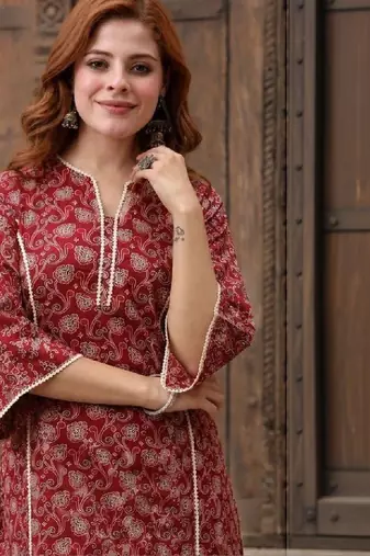 Women printed thread work kurta