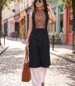 Women ethnic motifs embroidered mirror work kurta