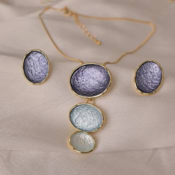 Blue pendant necklace set with matching earrings for women 1