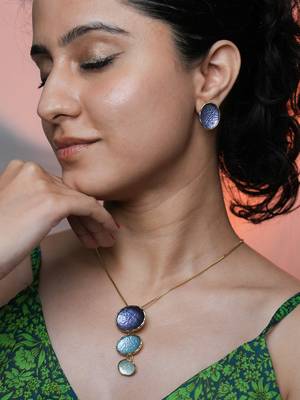Blue pendant necklace set with matching earrings for women 2