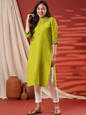 Women embroidered thread work kurta 3