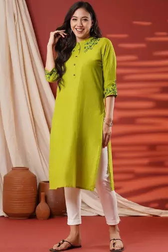 Women embroidered thread work kurta