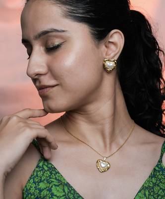 Pearl heart pendant necklace set with matching earrings for women 2