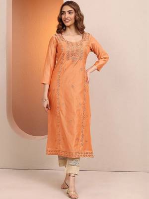 Women floral embroidered thread work chanderi silk kurta 1