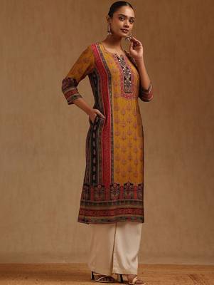Women ethnic motifs printed sequinned kurta 3