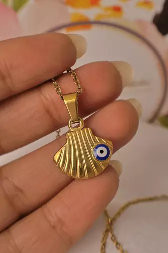 Evil eye scallop sea shell pendant necklace for women | anti-tarnish gold plated stainless steel