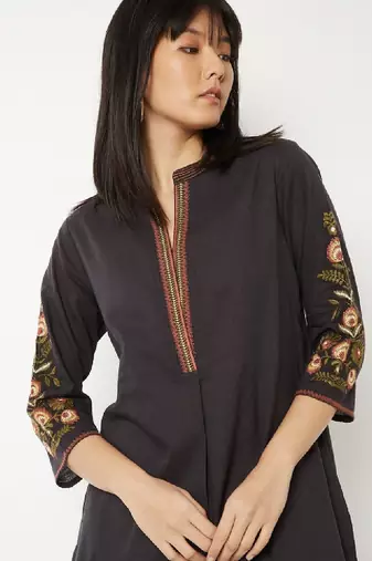 Women sequinned kurta