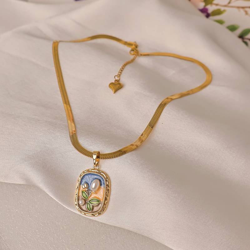 Tropical monstera leaf pendant necklace for women | anti-tarnish gold plated stainless steel