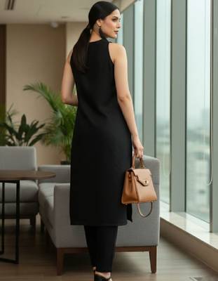 Women halter neck kurta 2