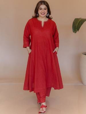Women embroidered thread work cotton kurta 1