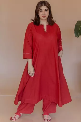 Women embroidered thread work cotton kurta