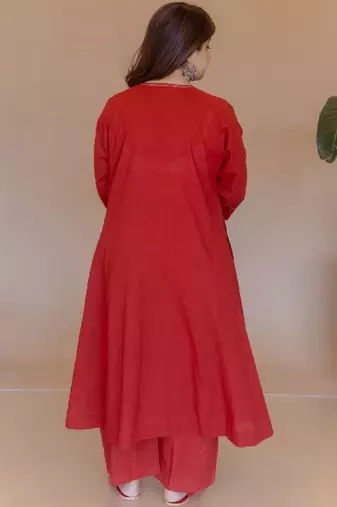 Women embroidered thread work cotton kurta