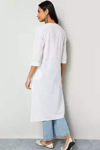 Women embroidered regular sleeves thread work kurta