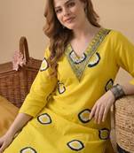 Women embroidered thread work kurta