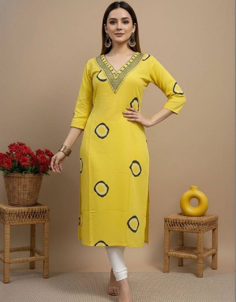 Women embroidered thread work kurta