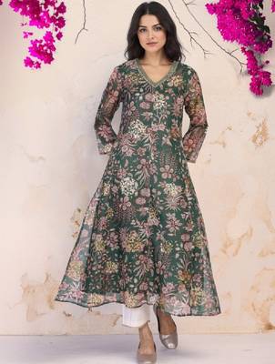 Women floral printed thread work kurta 1