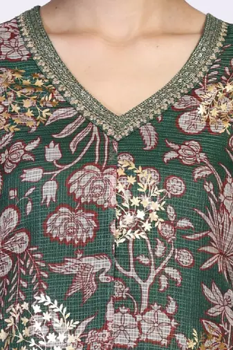 Women floral printed thread work kurta