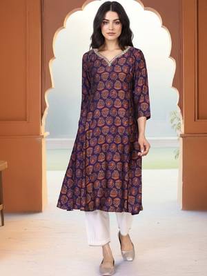 Women ethnic motifs printed thread work anarkali kurta 1
