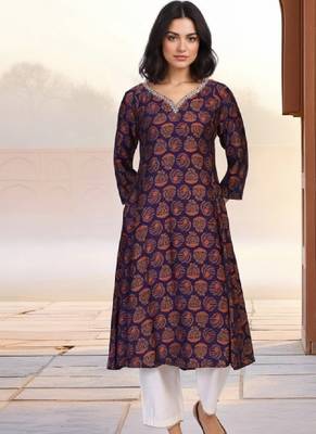 Women ethnic motifs printed thread work anarkali kurta 2