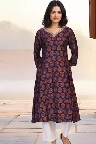 Women ethnic motifs printed thread work anarkali kurta