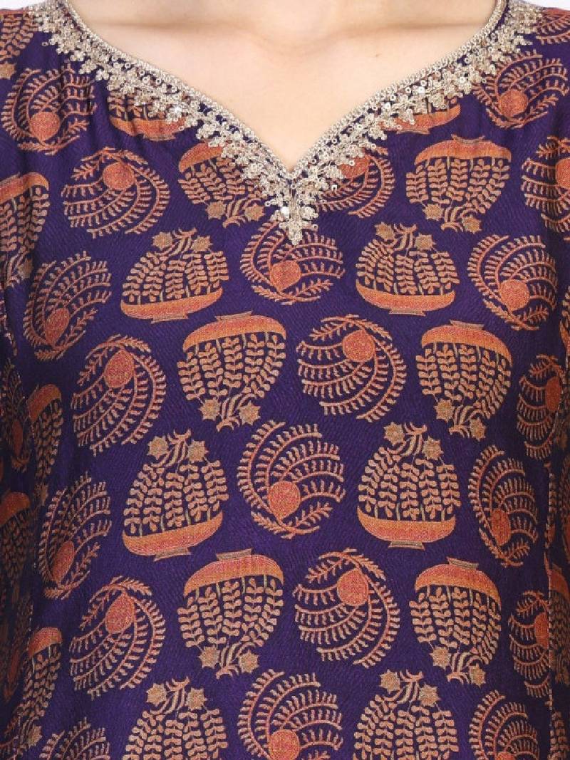 Women ethnic motifs printed thread work anarkali kurta