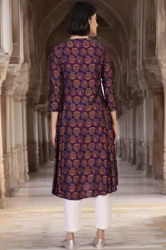 Women ethnic motifs printed thread work anarkali kurta