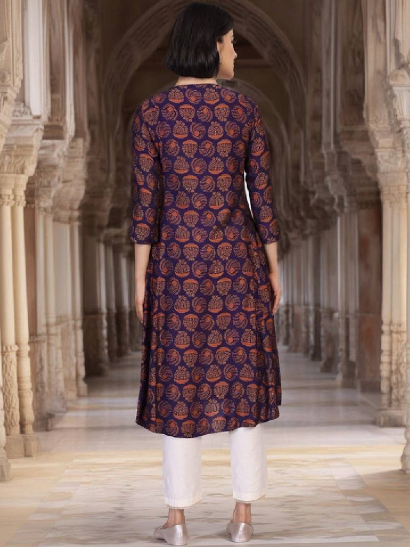 Women ethnic motifs printed thread work anarkali kurta