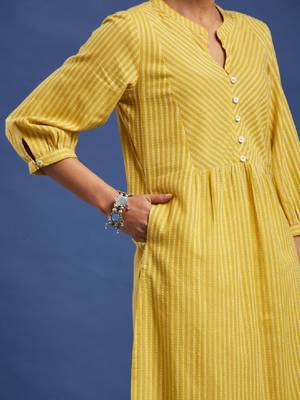 Striped pure cotton a-line kurta 4