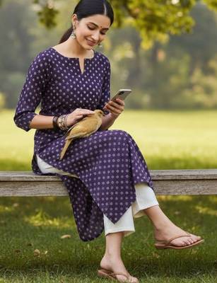 Women floral printed floral kurta 1