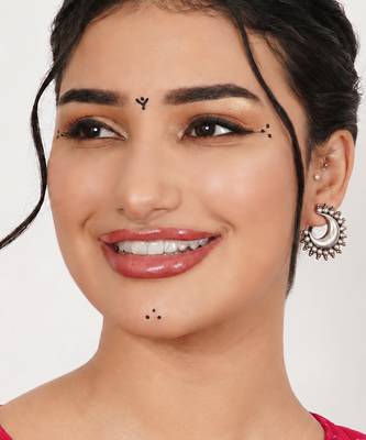 Crescent statement earrings 2