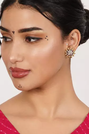 Floral stud earrings