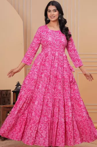 Women floral printed tiering anarkali kurta