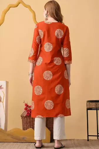 Women embroidered floral kurta