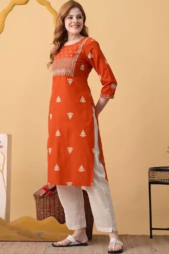 Women embroidered floral kurta