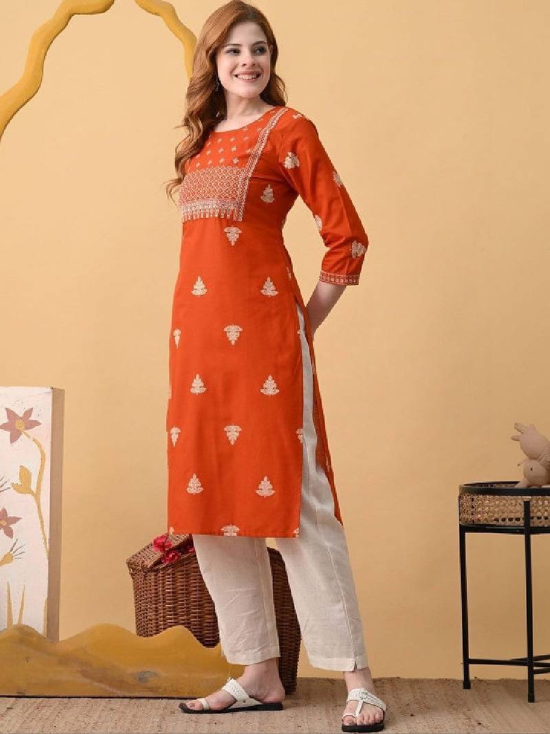 Women embroidered floral kurta