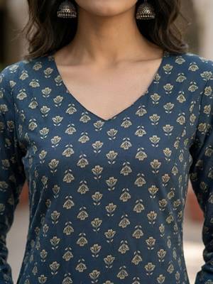 Women ethnic motifs printed kurta 2