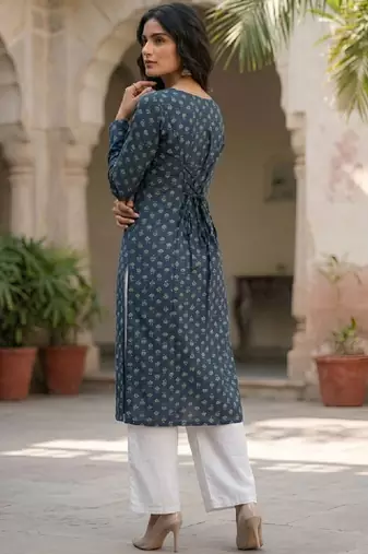 Women ethnic motifs printed kurta