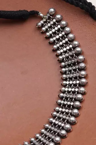 Silver rhythm necklace