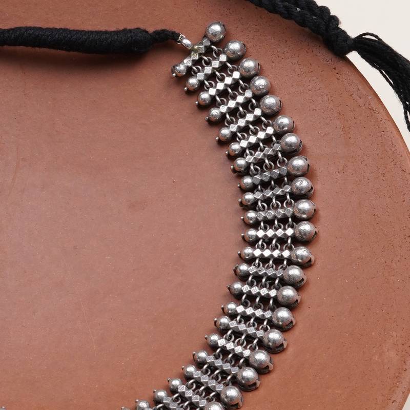 Silver rhythm necklace