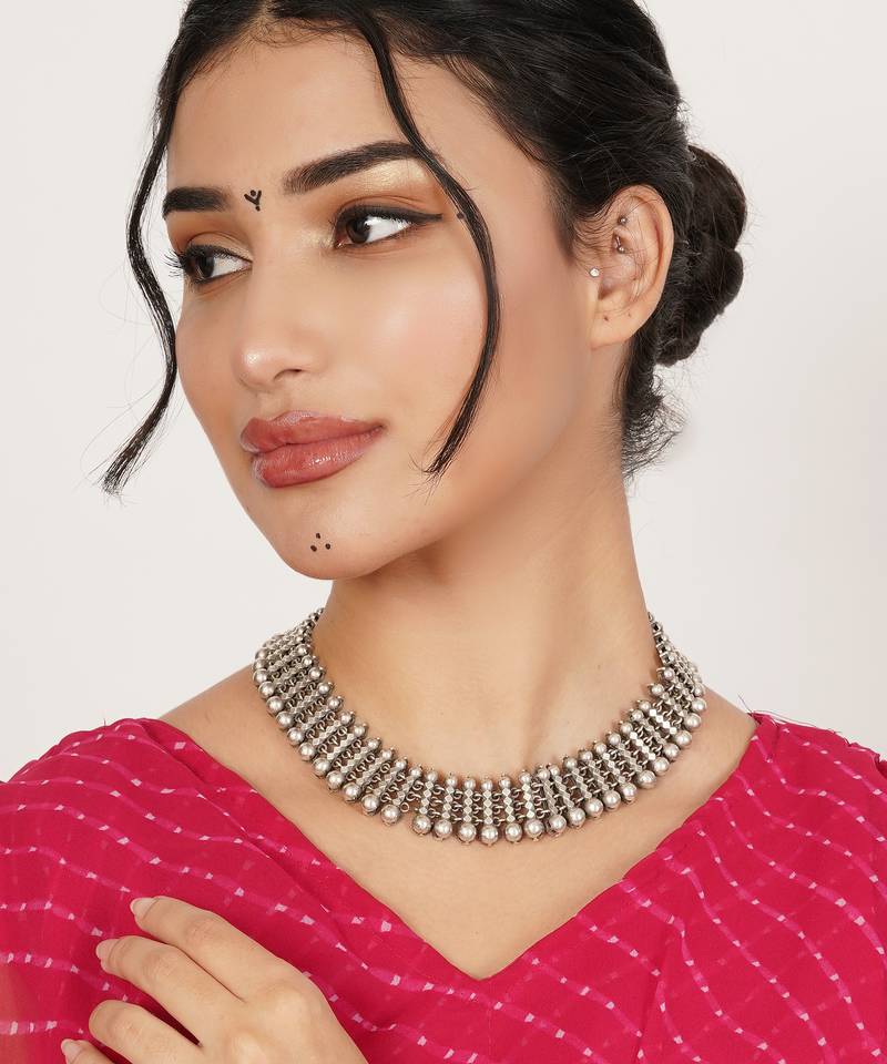 Silver rhythm necklace