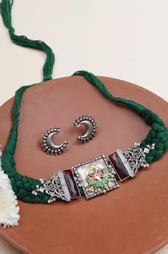 Floral braid necklace with matching earring