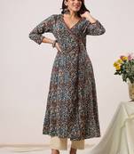 Women ethnic motifs printed floral kurta
